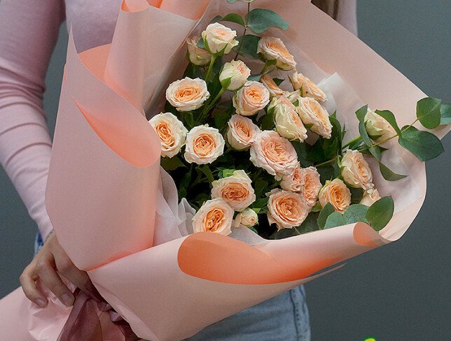 Bouquet of spray roses “Sofia” with eucalyptus photo