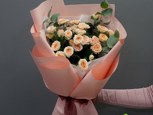 Bouquet of spray roses “Sofia” with eucalyptus photo