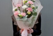 Bouquet of dianthus, freesia and willow branches — photo 1