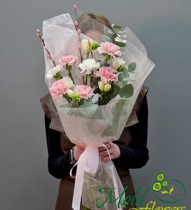 Bouquet of dianthus, freesia and willow branches photo 394x433