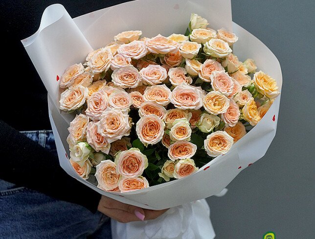 Bouquet of 17 spray roses “Sofia” 40 cm photo