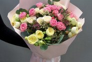 Buchet din trandafiri de tufa si waxflower „Romantica diminetii” — foto 3