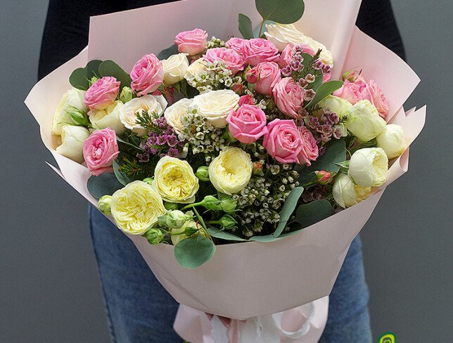 Buchet din trandafiri de tufa si waxflower „Romantica diminetii” — foto 4