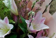 Bouquet with pink lilies, waxflower, and willow — photo 4