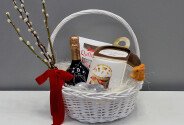 Пасхальная корзина с игристым вином Cuvee de Purcari, Raffaello 230 г и пасхой „Exclusive” — фото 1