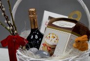Пасхальная корзина с игристым вином Cuvee de Purcari, Raffaello 230 г и пасхой „Exclusive” — фото 3