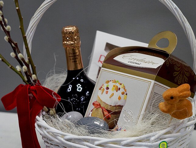 Пасхальная корзина с игристым вином Cuvee de Purcari, Raffaello 230 г и пасхой „Exclusive” Фото