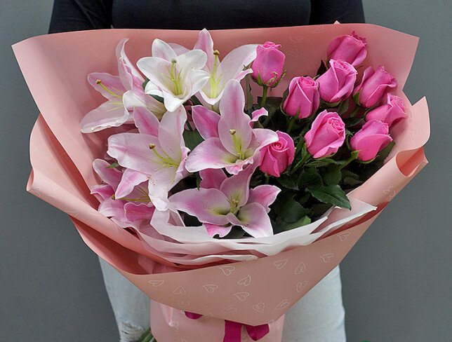 Bouquet with pink roses and lilies photo