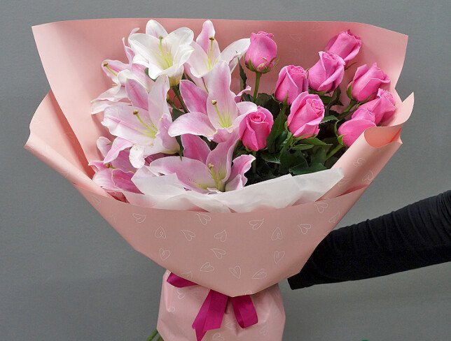 Bouquet with pink roses and lilies photo