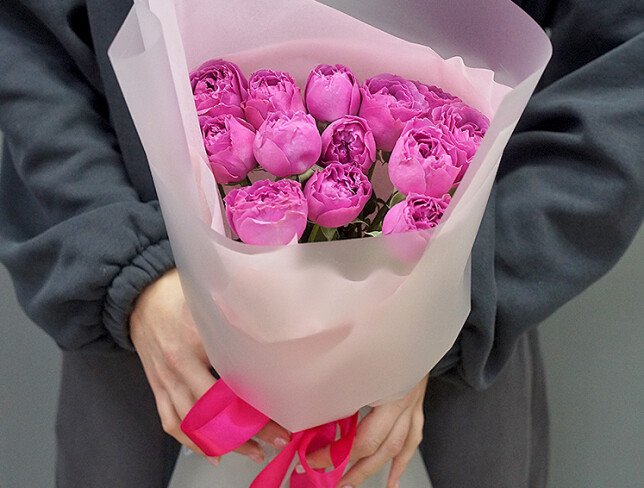 Buchet din 5 trandafiri roz de tip bujor spray „Misty Bubbles” foto