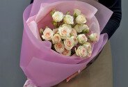 Bouquet of 5 spray roses “Sofia” 60 cm — photo 1