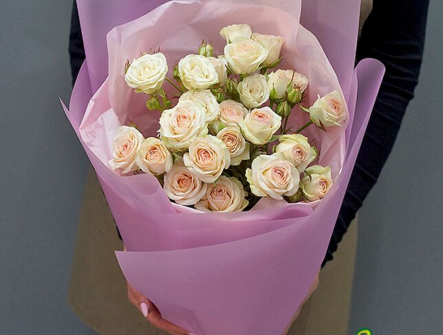 Bouquet of 5 spray roses “Sofia” 60 cm — photo 4