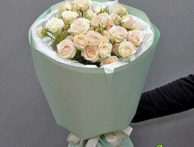 Bouquet of 7 spray roses “Sofia” 60 cm — photo 3