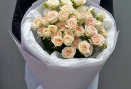 Bouquet of 9 spray roses “Sofia” 60 cm — photo 1
