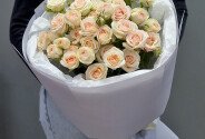 Bouquet of 9 spray roses “Sofia” 60 cm — photo 3
