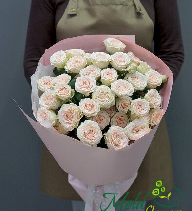 Buchet din 7 trandafiri crem „Sofia”, 50 cm foto 394x433