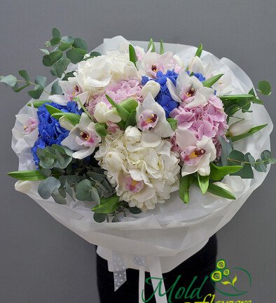 Bouquet of hydrangeas, tulips and orchids “White Harmony” photo 394x433