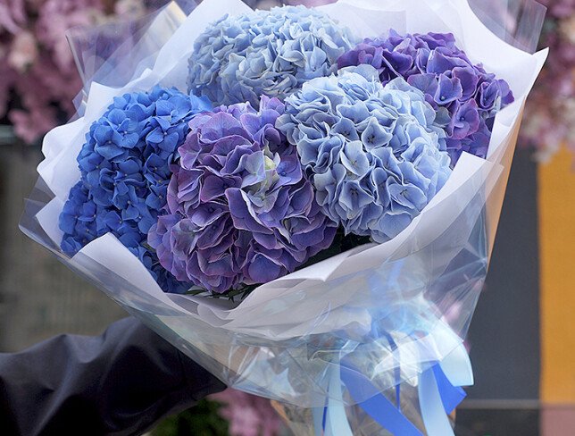 Bouquet of 5 hydrangeas “Atlantic of Flowers” photo