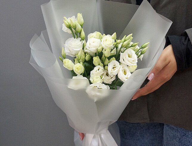 Buchet din 5 eustoma alba foto