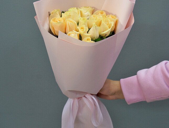 Buchet din 15 trandafiri crem 40 cm foto
