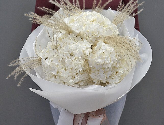 Buchet din 3 hortensii albe foto