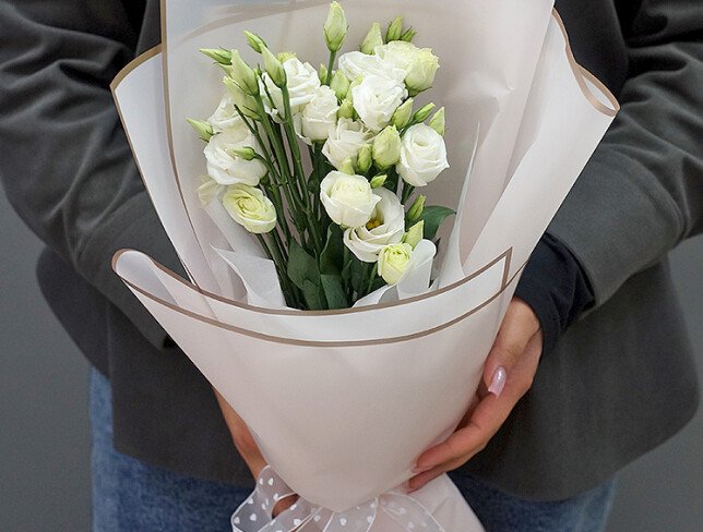 Mini-buchet din eustoma alba foto