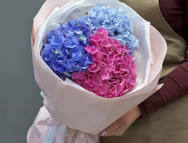 Bouquet “Color Harmony of Hydrangeas” photo
