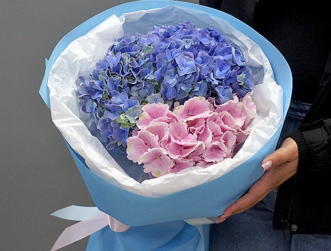 Buchet din hortensii "Paleta florala" foto