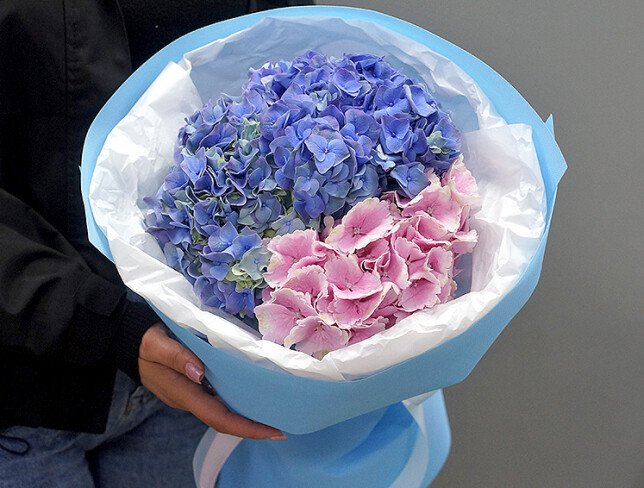 Buchet din hortensii "Paleta florala" foto