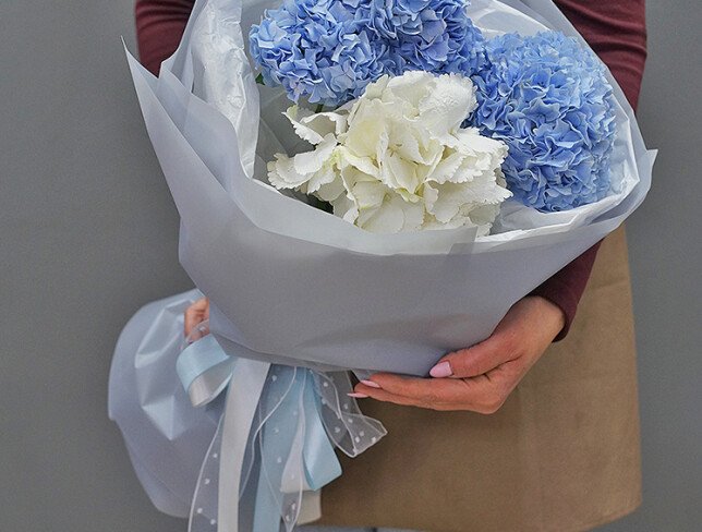 Buchet din hortensii „Paleta aeriana” foto