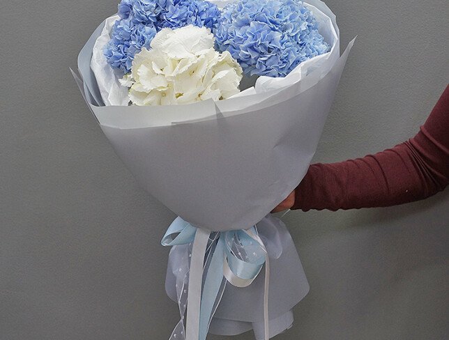 Buchet din hortensii „Paleta aeriana” foto