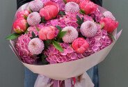 Bouquet with Pink Hydrangeas, Chrysanthemums and Dutch Coral Charm Peonies — photo 1