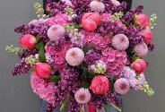 Buchet din hortensii roz, liliac si crizanteme — foto 1