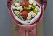 Букет из кустовых роз Sofia и ваксфловера — фото 3