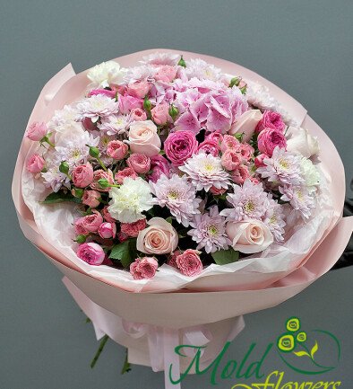 Bouquet of Hydrangeas, Roses and Chrysanthemums “Floral Harmony” photo 394x433