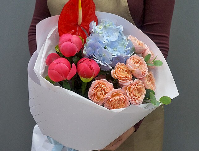 Bouquet of Blue Hydrangea, Garden Roses and Anthuriums photo