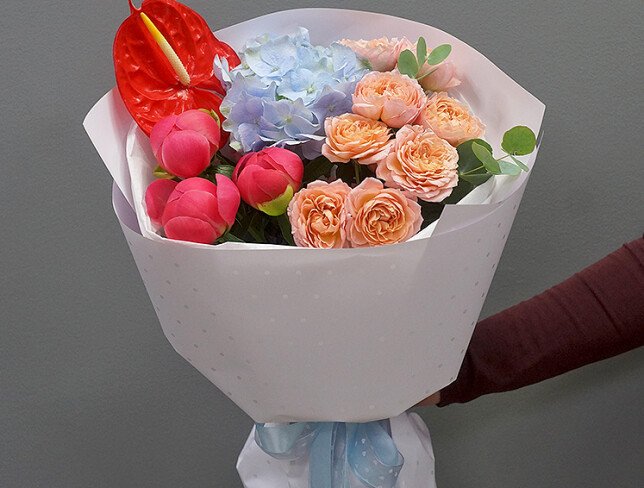 Bouquet of Blue Hydrangea, Garden Roses and Anthuriums photo