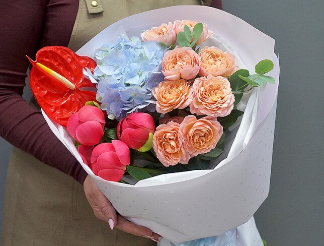 Bouquet of Blue Hydrangea, Garden Roses and Anthuriums photo