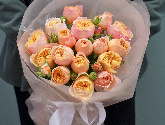 Bouquet of 17 Cream Peony Roses photo