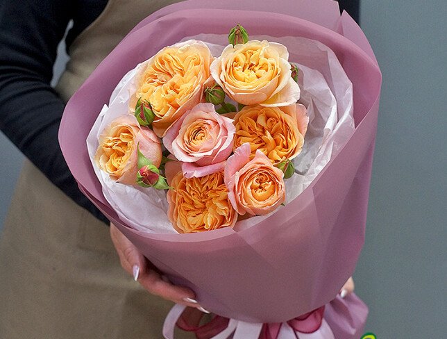 Bouquet of 7 Cream Peony Roses photo