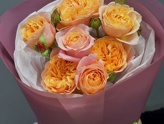 Bouquet of 7 Cream Peony Roses photo