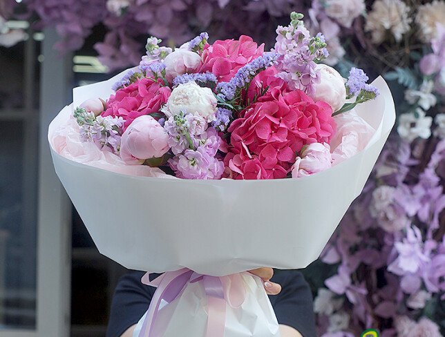 Buchet din hortensii roz, bujori si matthiola „Incantarea iubirii” foto