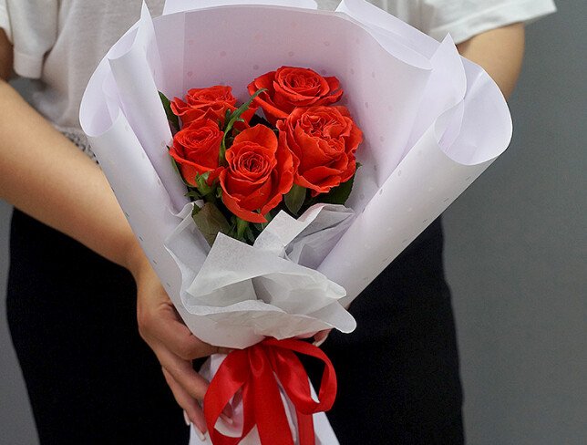 Bouquet of 5 Orange Roses 40 cm photo
