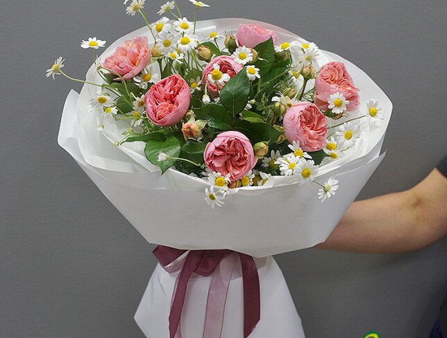 Bouquet of Peony Roses and Daisies "Powder Dream" photo