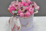 Box with Peony Roses and White Orchids — photo 1