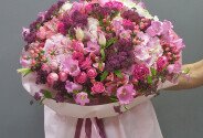 Buchet din hortensii roz, clopotei si trandafiri de tufa — foto 4
