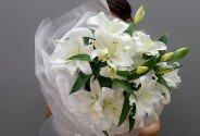 Buchet din crini albi — foto 2