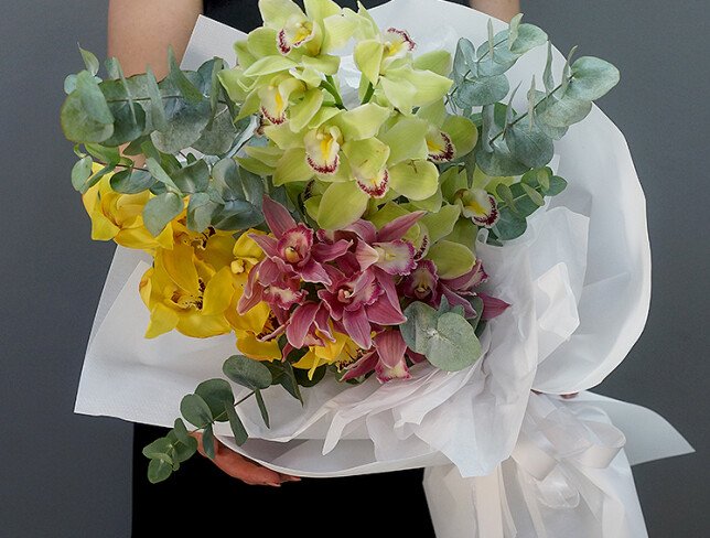 Bouquet "Royal Orchids" photo