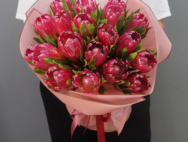 Buchet din 19 protee foto