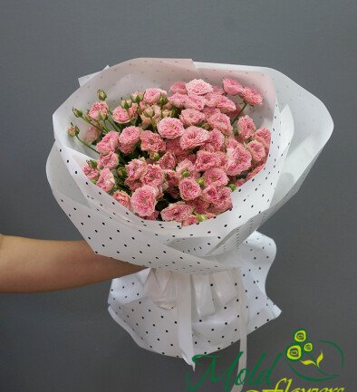 Bouquet of 21 Soft Pink Spray Roses photo 394x433